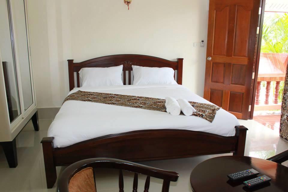 Hotel Baan Mek Lom Khao Lak Exterior foto