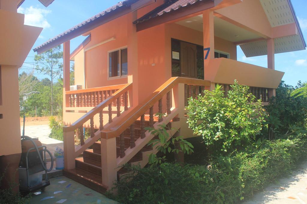 Hotel Baan Mek Lom Khao Lak Exterior foto
