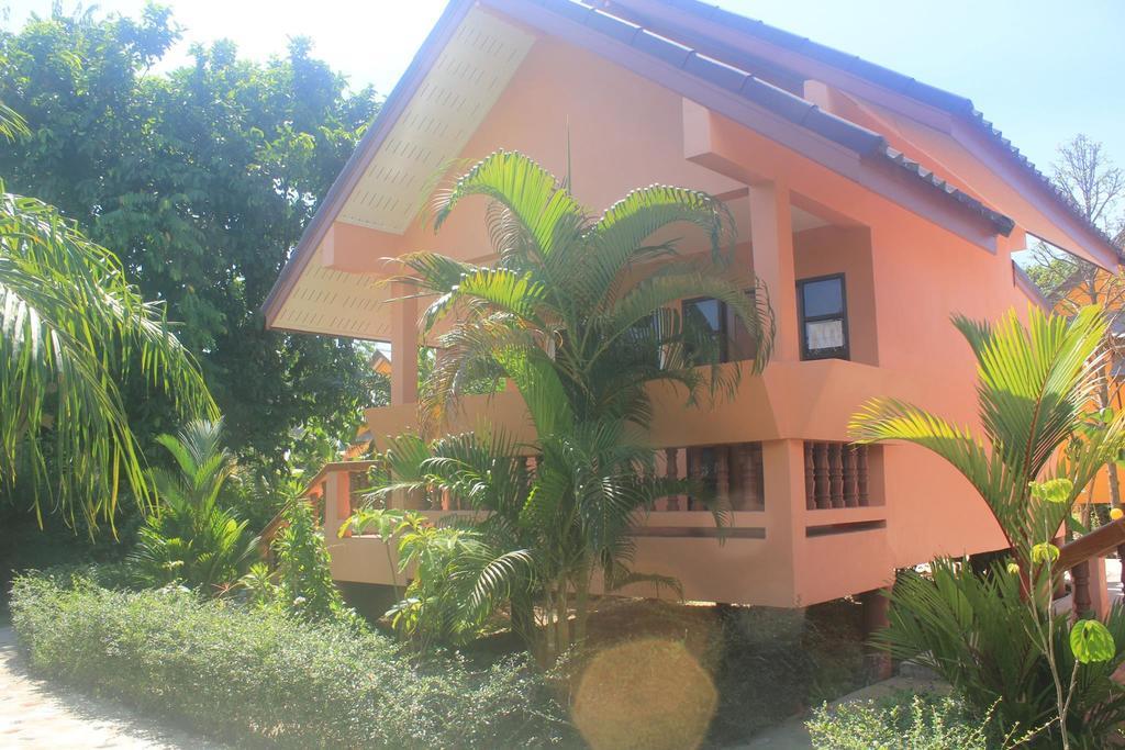 Hotel Baan Mek Lom Khao Lak Exterior foto